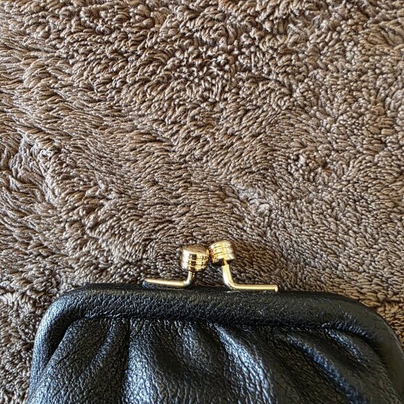 DOONEY & BOURKE Black Pebbled Leather Gold Kiss Lock Coin Purse NWT - Picture 3 of 15